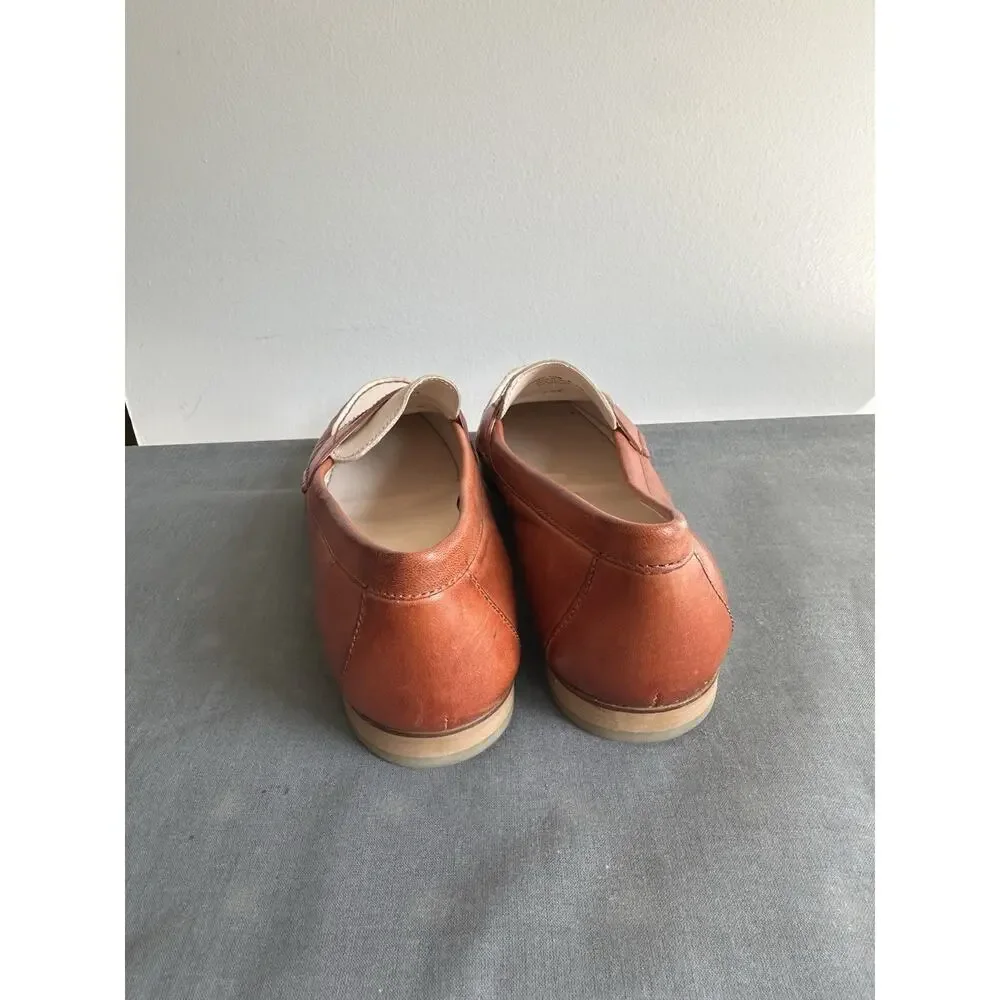 Cole Haan Women’s 7.5B Two Tone Loafer Slip On Cream Brown Faux Leather Upper